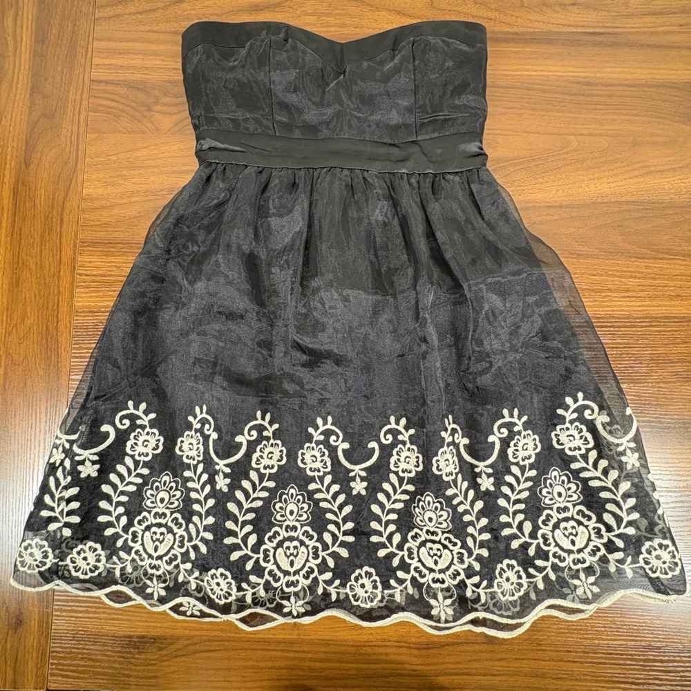 HAVE & HAVE Black Strapless Sweetheart Floral Embroidered‎ Overlay Dress Size S
